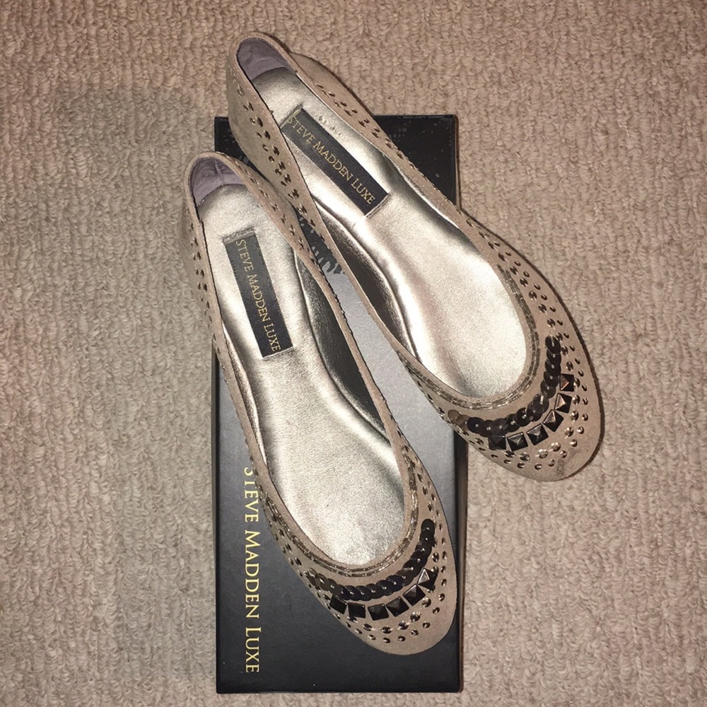 Steve Madden Luxe Women’s Studded Suede Shoe